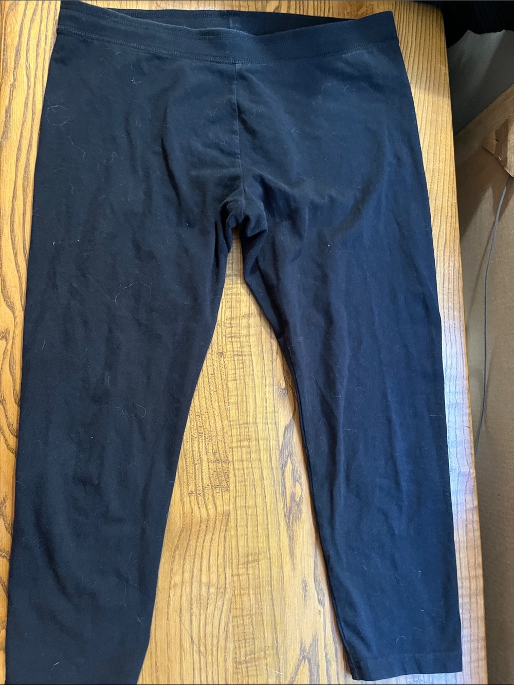 Roots Black Capri Leggings